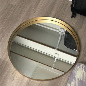 Elegant Gold Round Wall Mirror